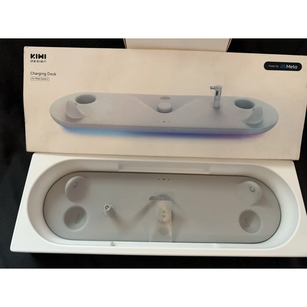 KIWI design White Charging Dock for Meta Quest 2 VR Headset & Controllers USB-C